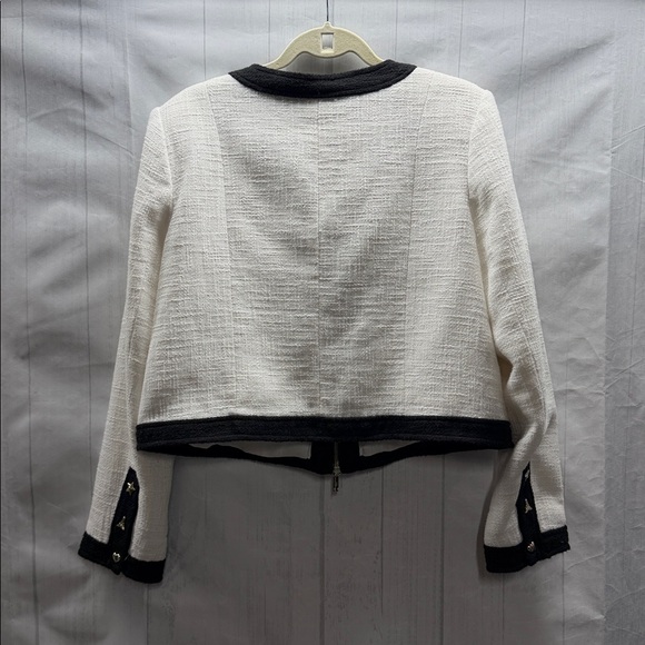 Karl Lagerfeld Paris White Black Colorblocked Tweed Chain Cropped Zip Up Blazer - Picture 7 of 11